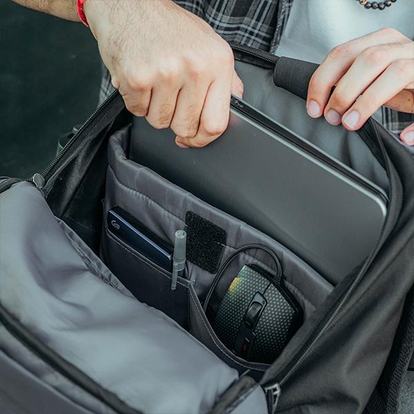 Dedicated Laptop Compartment